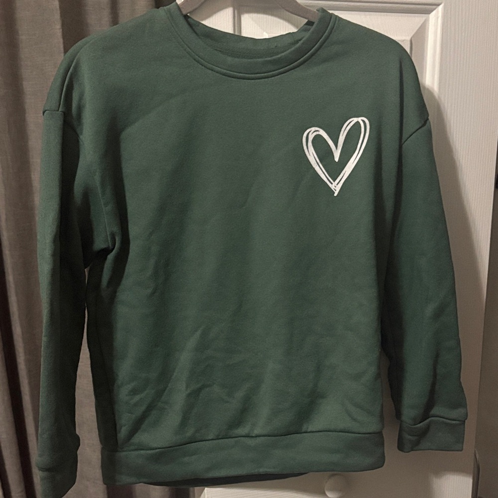 Green Heart Embroidered Women’s Sweatshirt